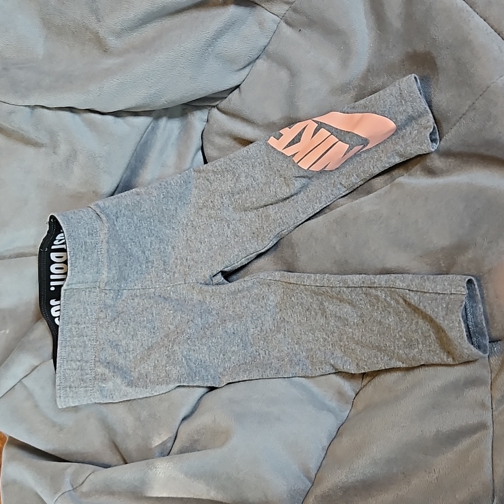🌻4 for $15🌻 Nike leggings - Picture 1 of 4